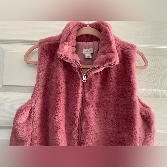 J.Crew Factory guava berry faux fur vest size‎ small - Picture 2 of 8